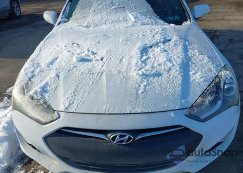 2015 Hyundai Genesis 3.8 Ultimate z USA, uszkodzony, nr VIN KMHHU6KJ3FU125152